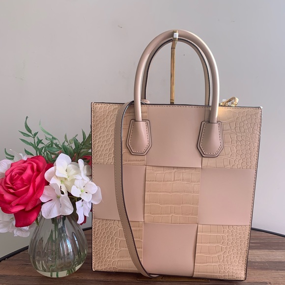 Michael Kors Mercer Medium Shopper Crossbody Buff - Picture 2 of 5